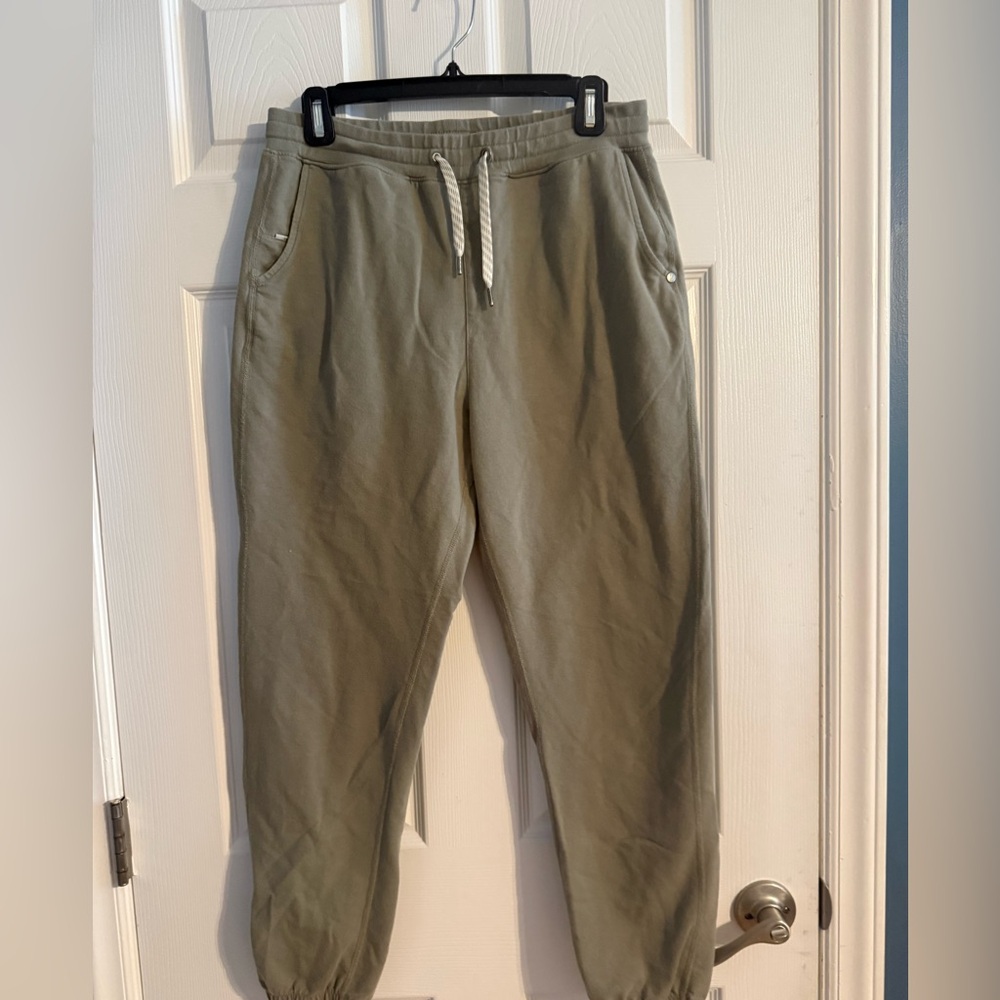 Vuori Olive Green Joggers Size M Drawstring Lounge Sweatpants